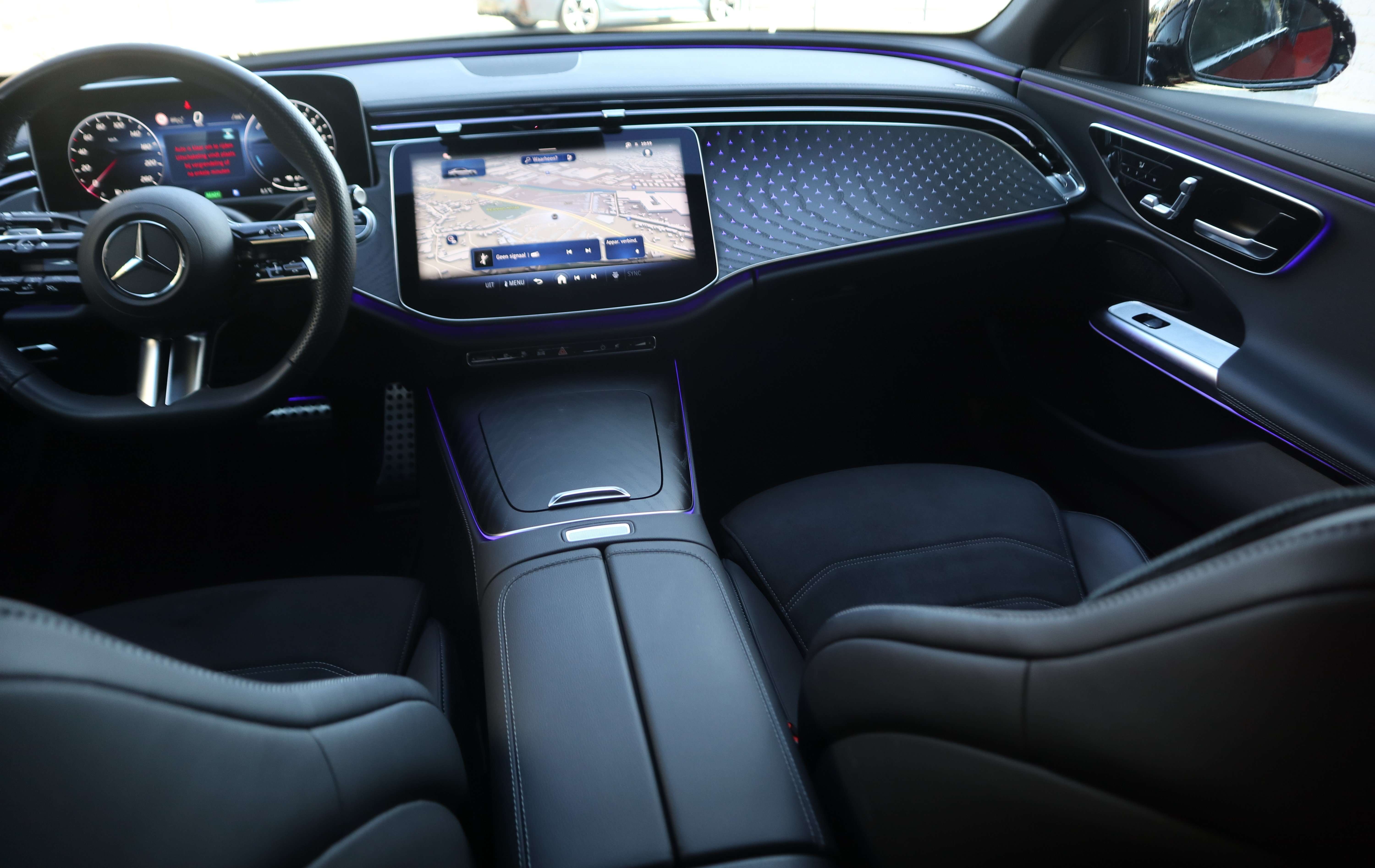 Mercedes-Benz E 300 e /AMG pakket/Night/Distr/360°/20