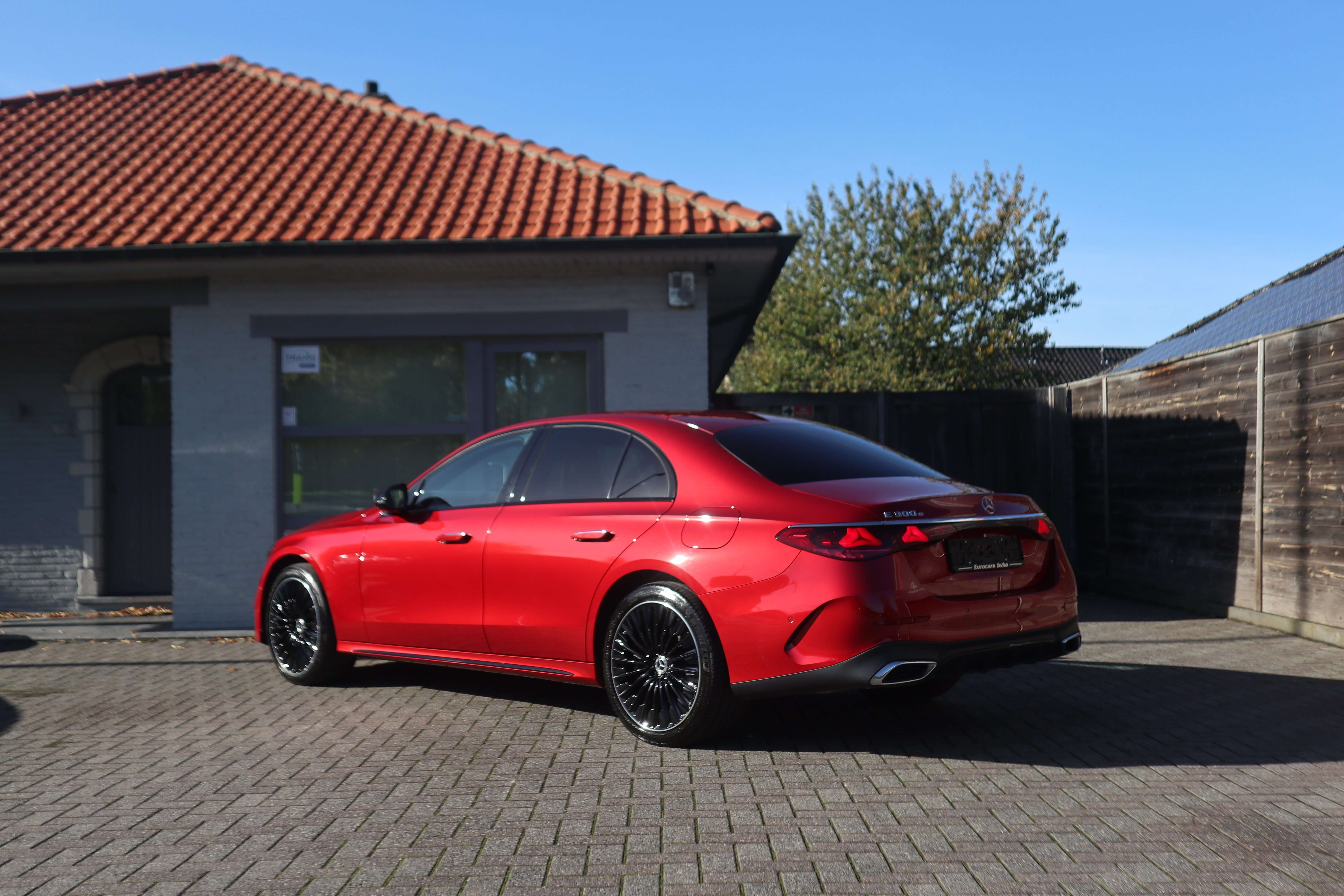 Mercedes-Benz E 300 e /AMG pakket/Night/Distr/360°/20