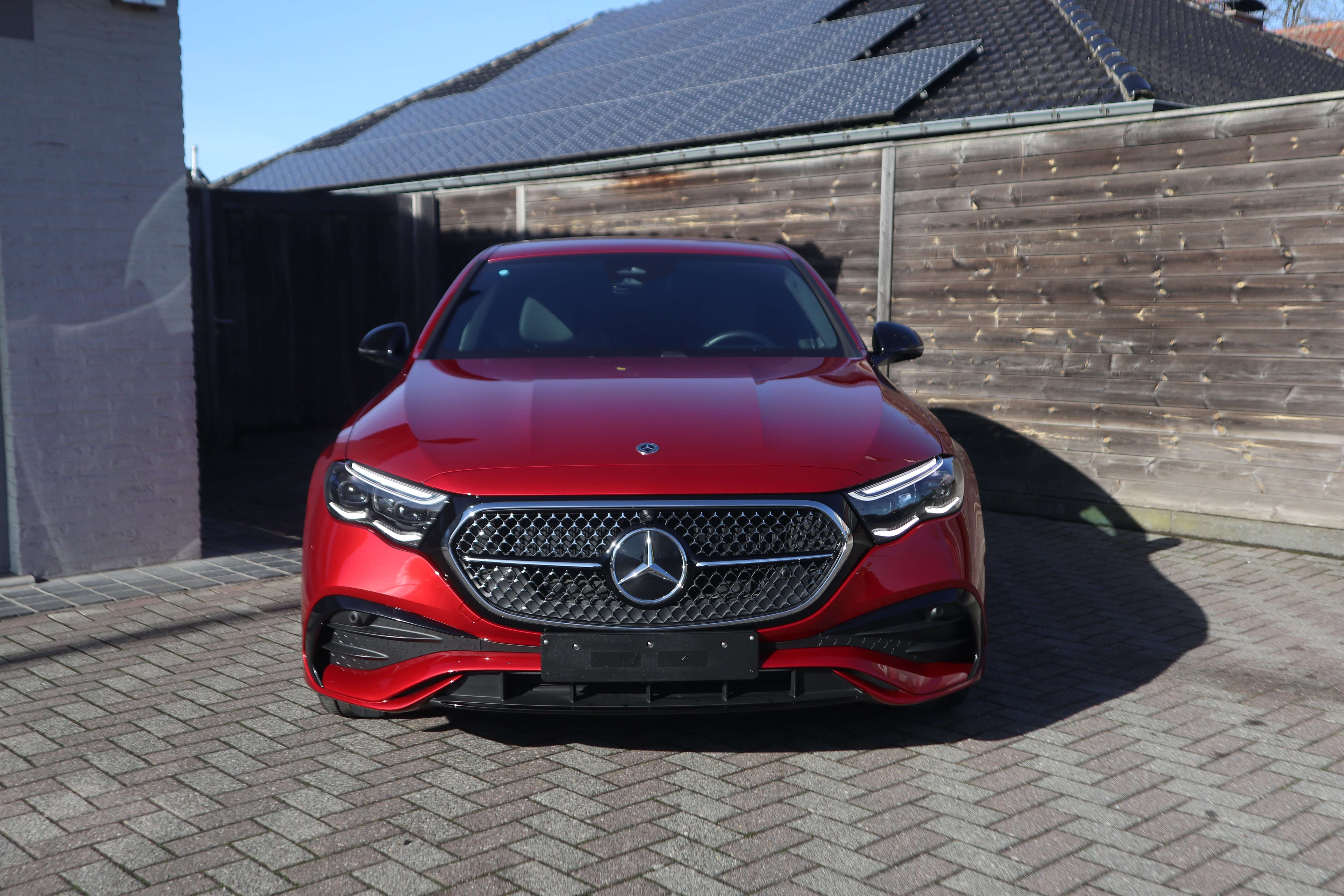 Mercedes-Benz E 300 e /AMG pakket/Night/Distr/360°/20