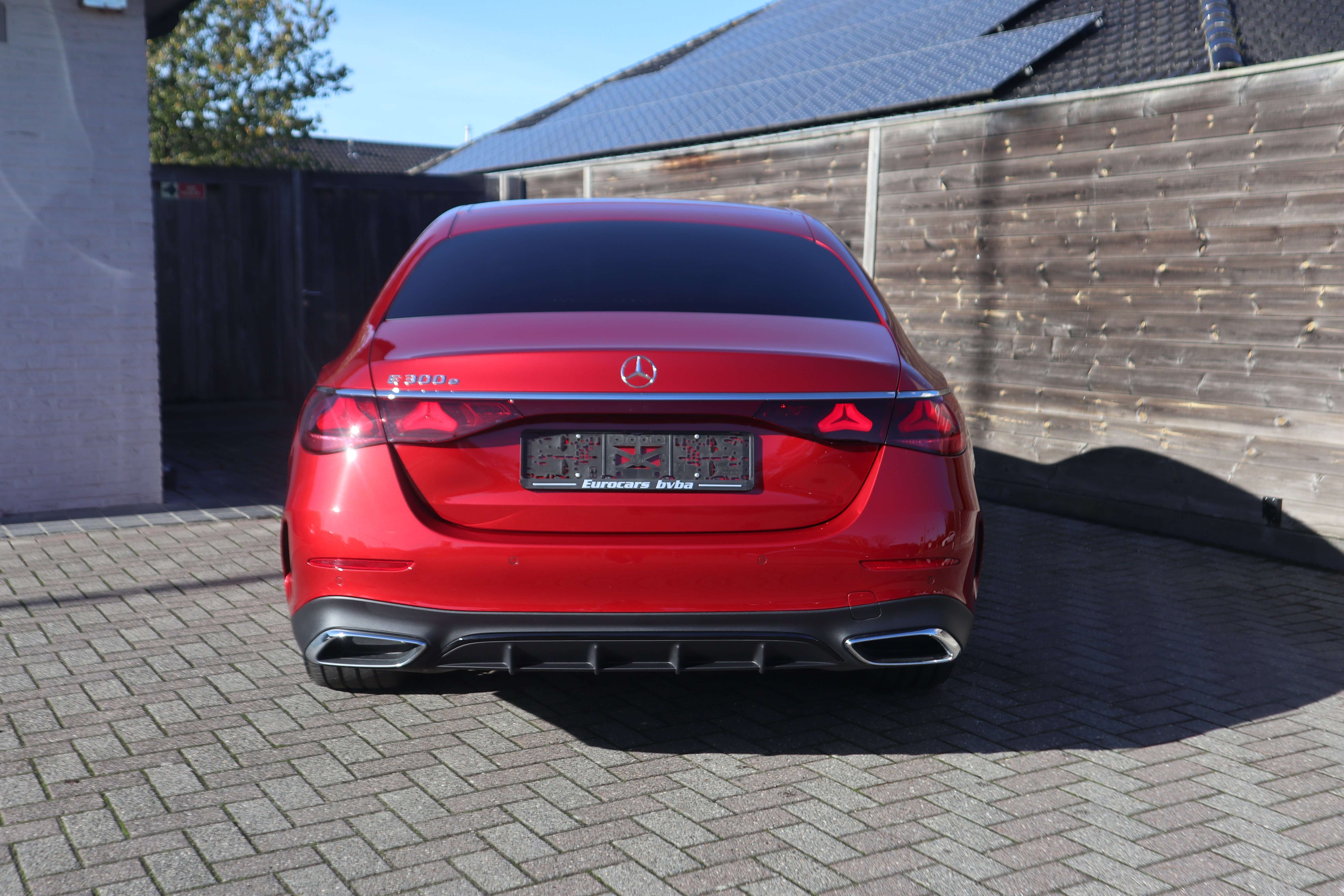 Mercedes-Benz E 300 e /AMG pakket/Night/Distr/360°/20