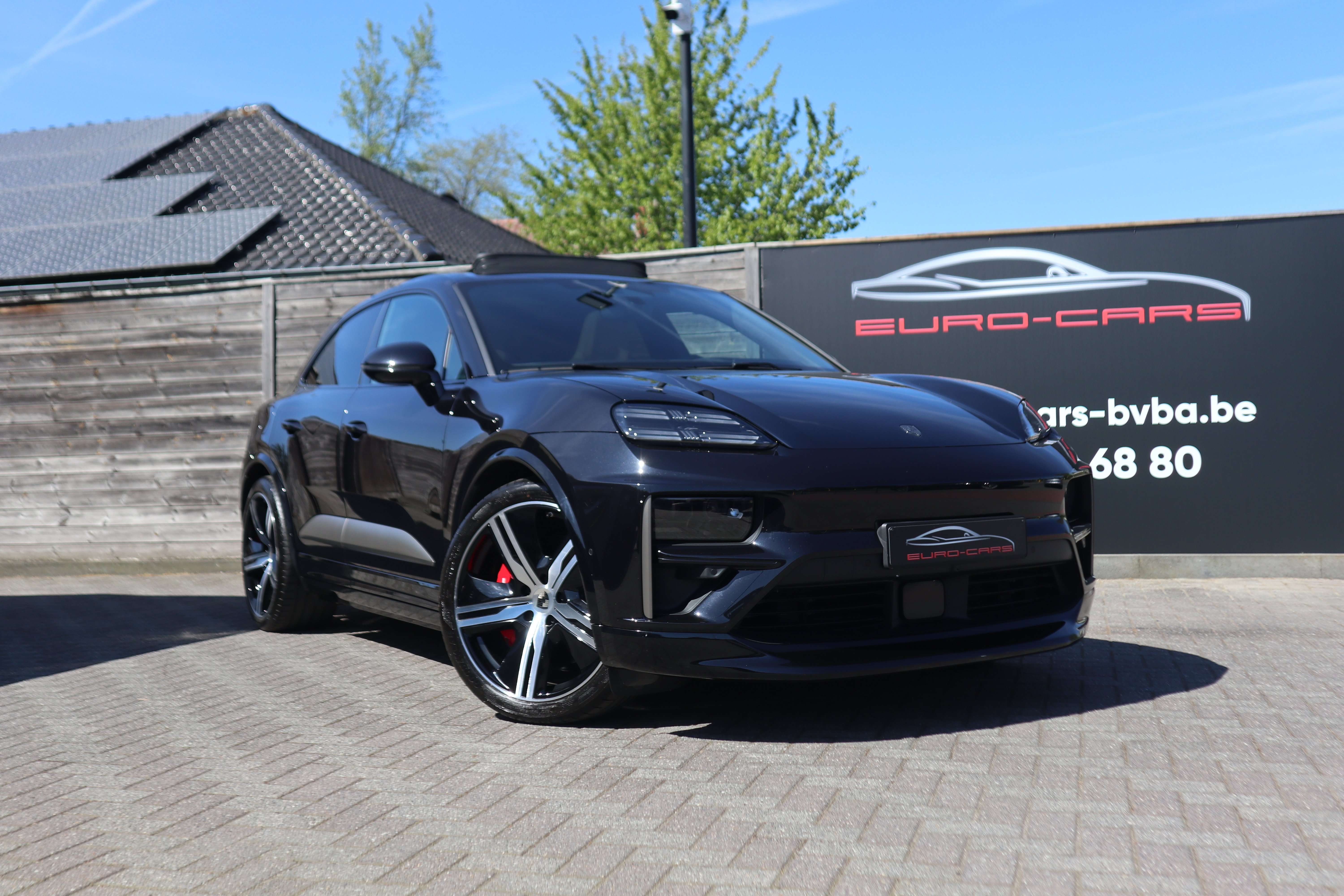 EuroCars -Aalst bv - Porsche Macan