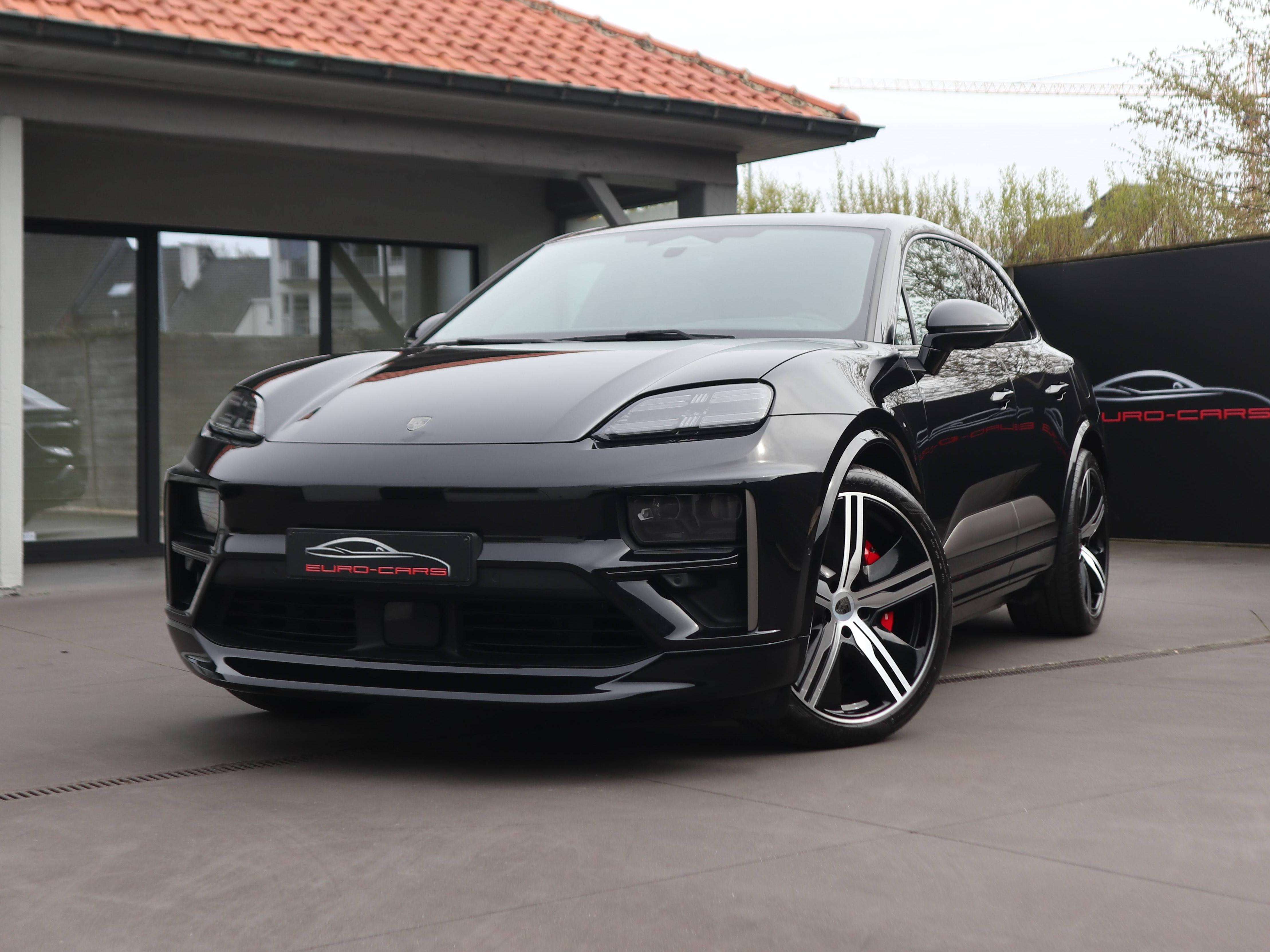 EuroCars -Aalst bv - Porsche Macan