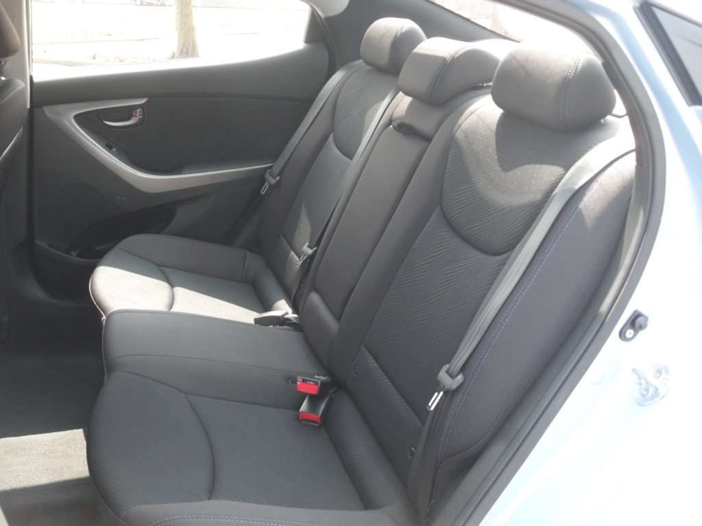 P-Benz - Hyundai i40 1.6 Elantra airco pdc regensensor benzine garantie