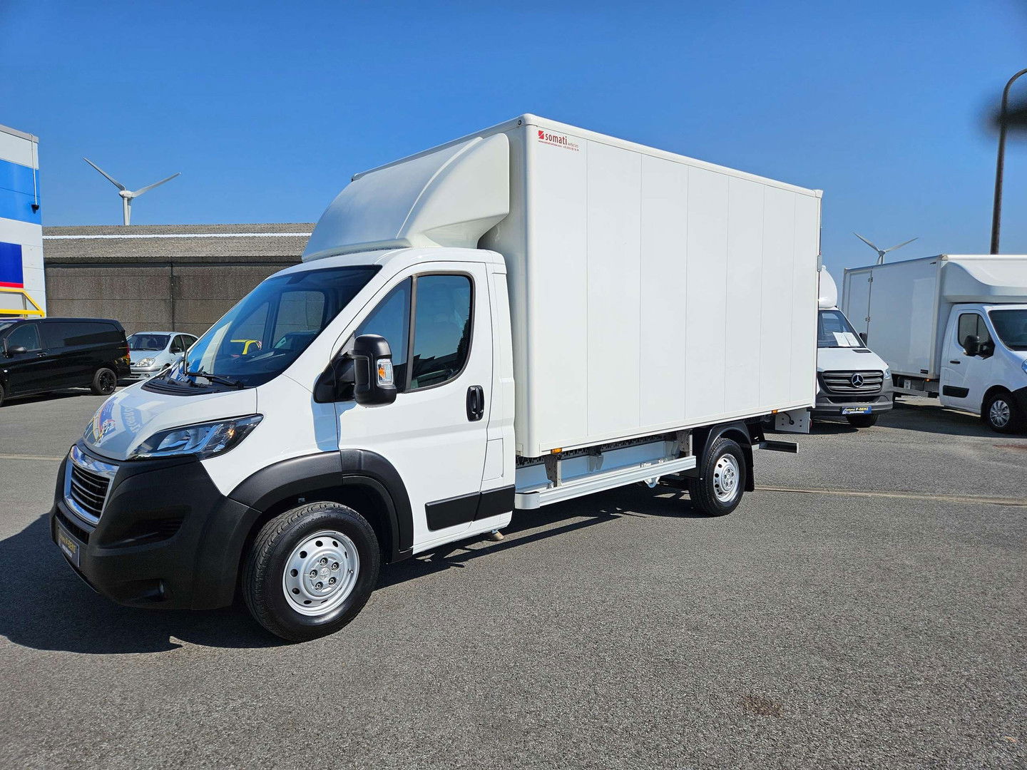 P-Benz - Peugeot BOXER 2.0 meubelbak extra lange laadbrug airco nav