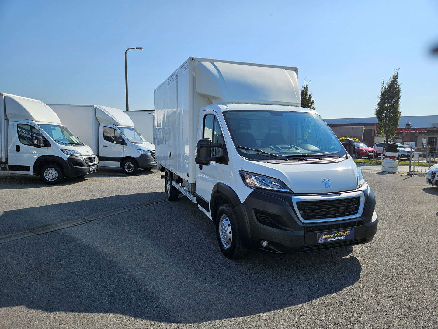 P-Benz - Peugeot BOXER 2.0 meubelbak extra lange laadbrug airco nav