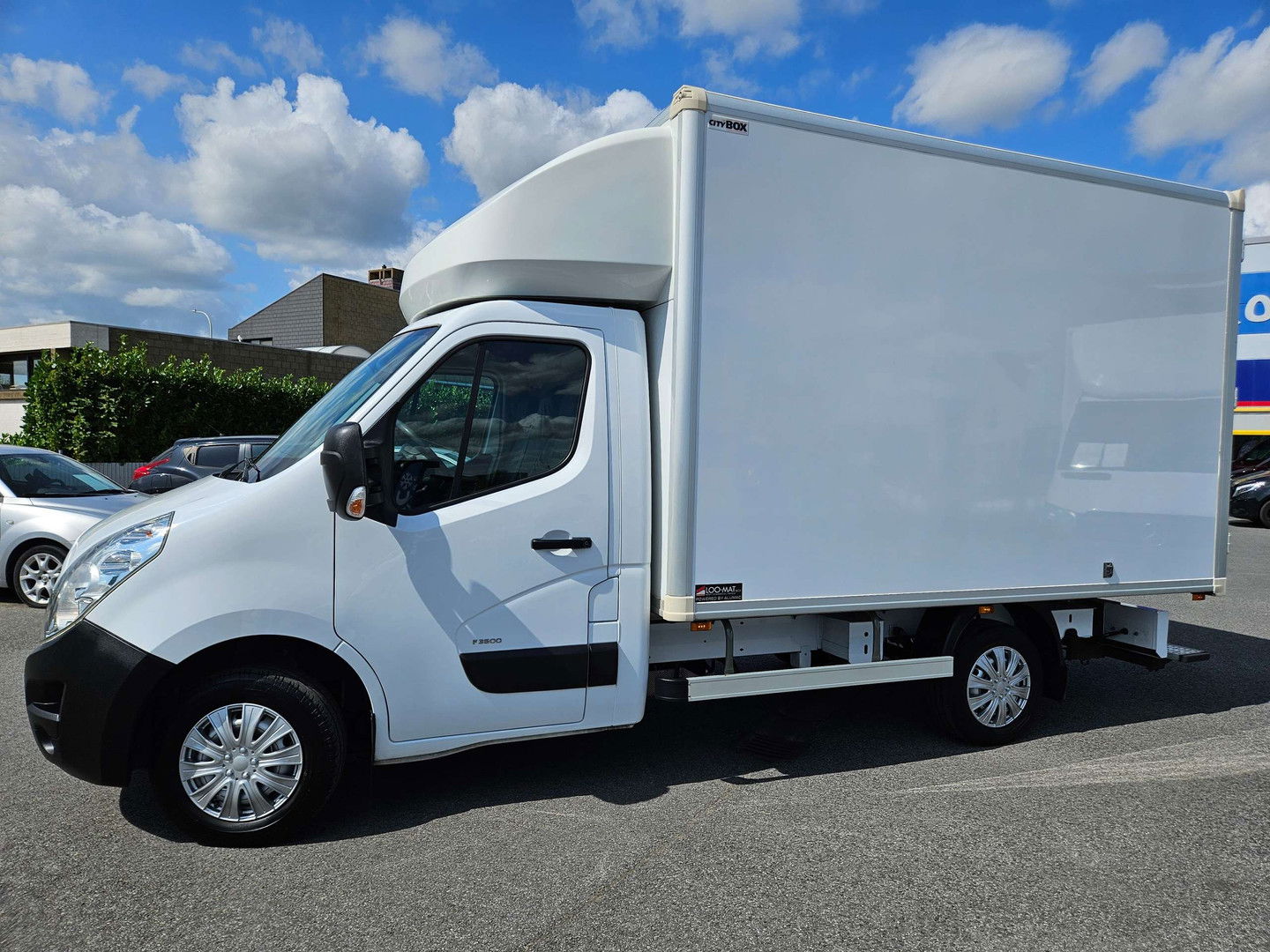 P-Benz - Opel MOVANO 2.3 meubelbak airco navigatie cruise contro