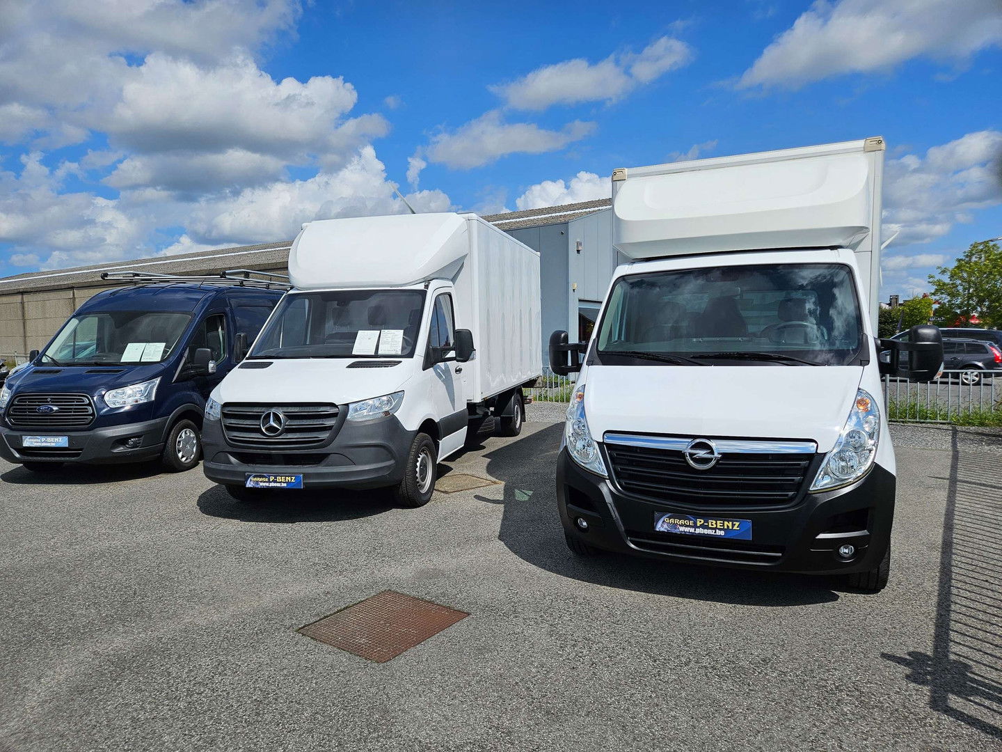 P-Benz - Opel MOVANO 2.3 meubelbak airco navigatie cruise contro