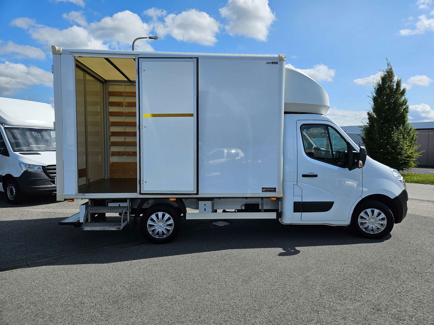 P-Benz - Opel MOVANO 2.3 meubelbak airco navigatie cruise contro