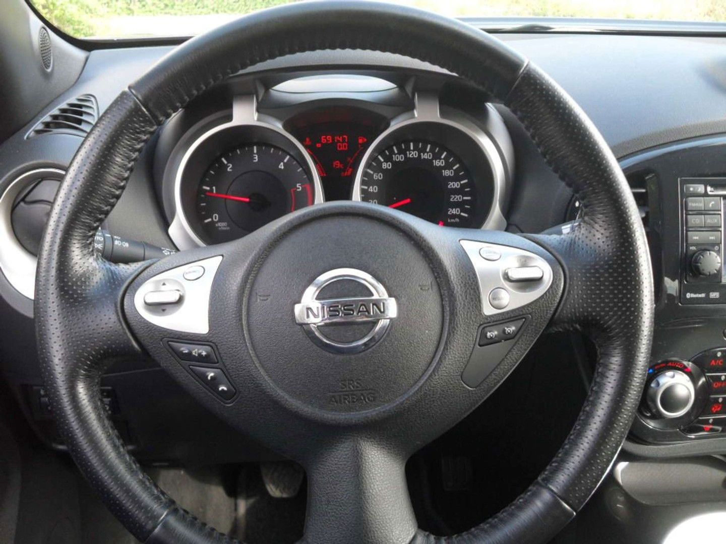 P-Benz - Nissan JUKE 1.5 dCi 2WD Tekna airco navigatie cruise control