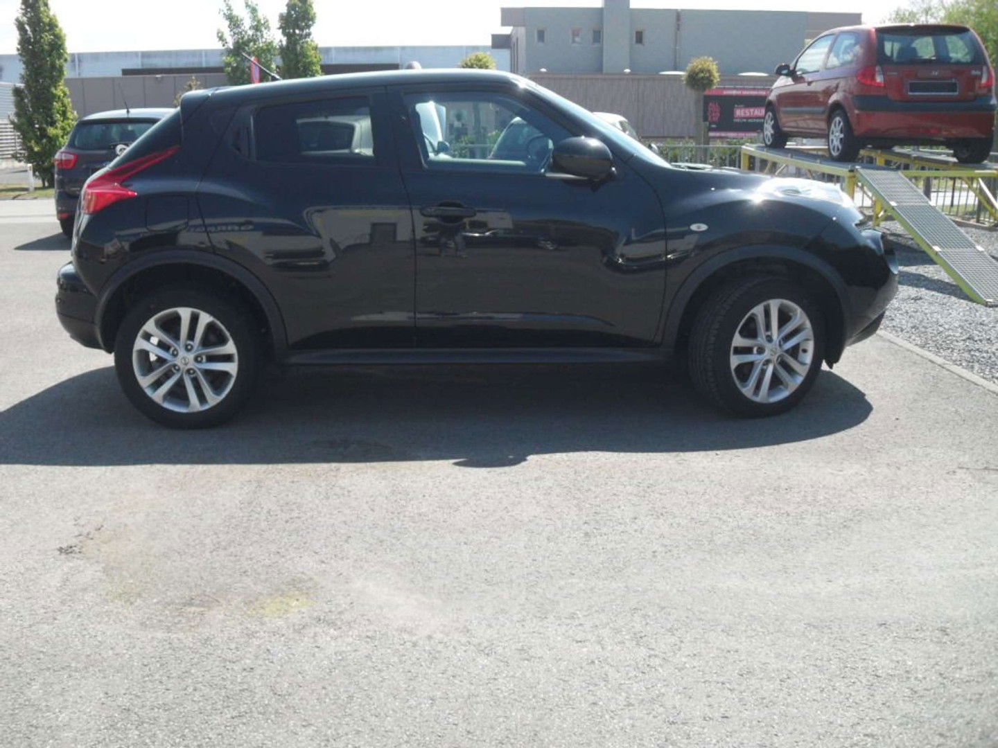 P-Benz - Nissan JUKE 1.5 dCi 2WD Tekna airco navigatie cruise control