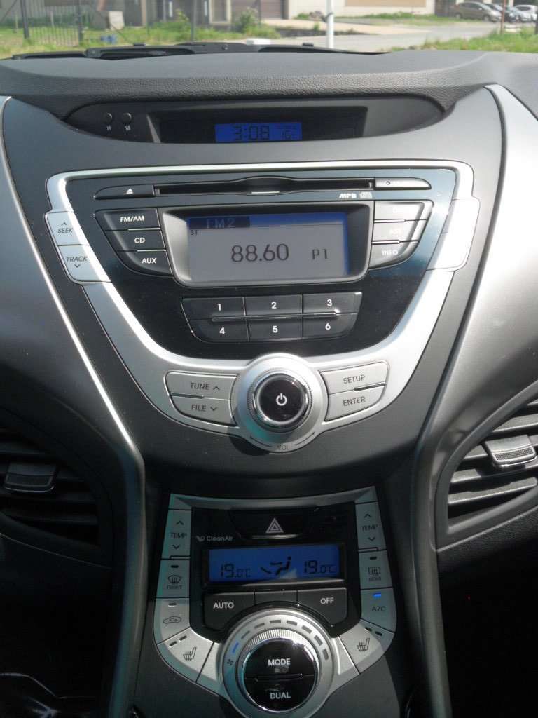 P-Benz - Hyundai i40 1.6 Elantra airco pdc regensensor benzine garantie