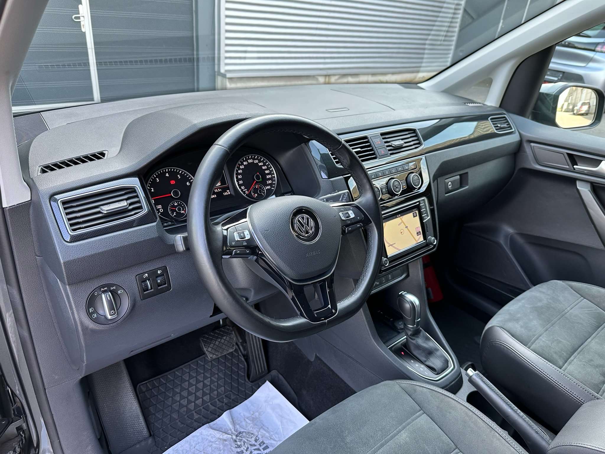 Volkswagen Caddy Maxi 1.4 TSI Highline DSG *Automaat/7 zitplaatsen* Garage Planckaert