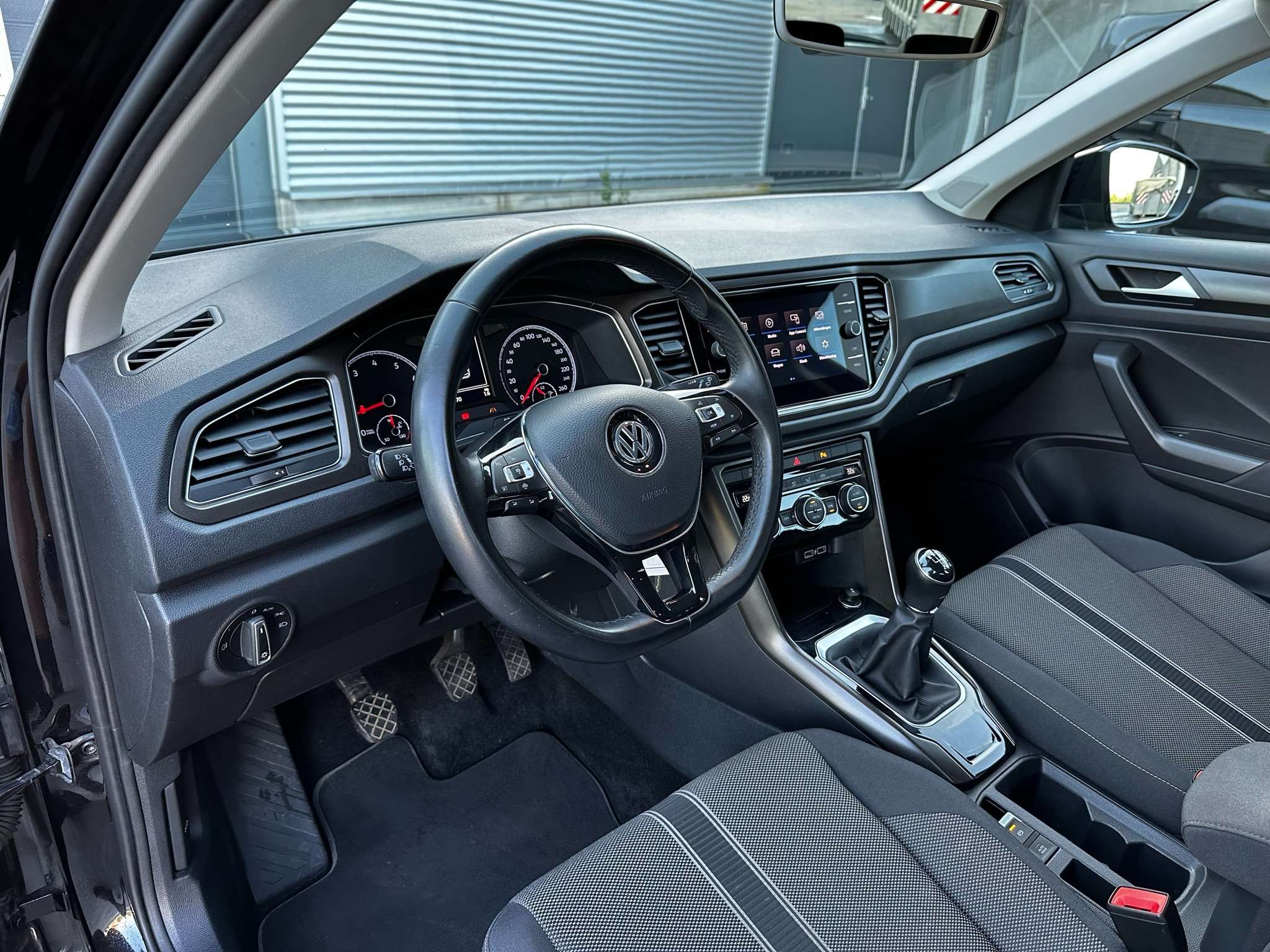 Volkswagen T-Roc 1.0 TSI Style OPF *Pdc/Camera/Cruise/Trekhaak* Garage Planckaert