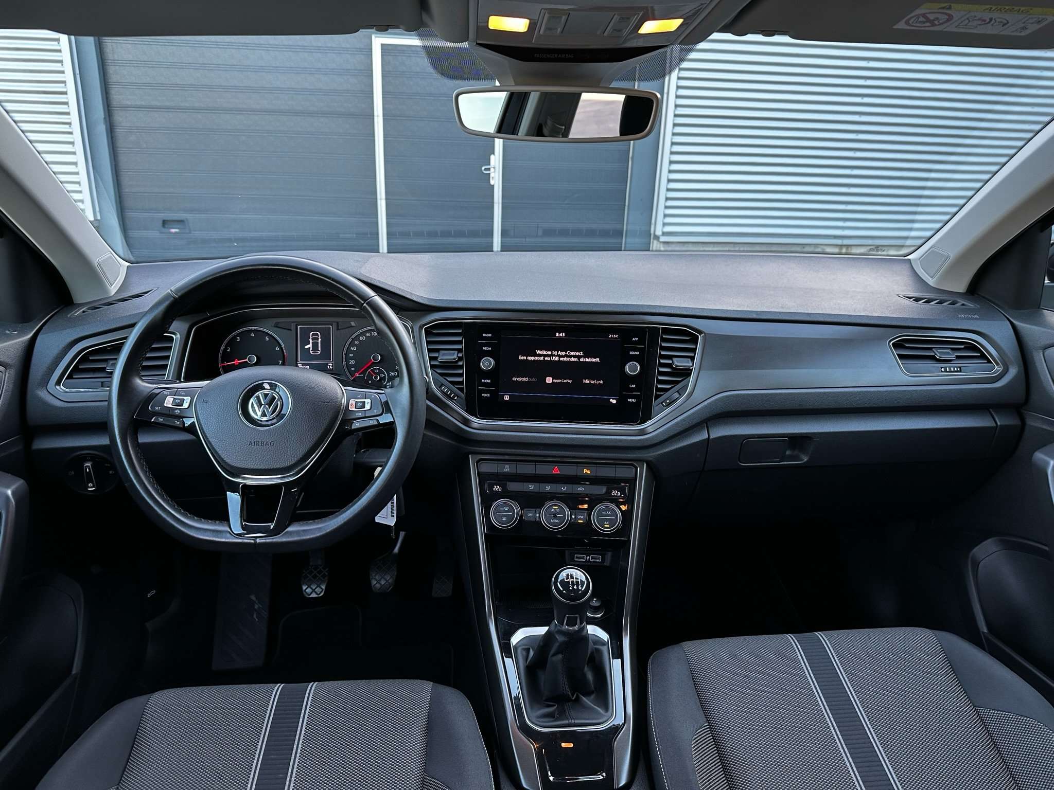 Volkswagen T-Roc 1.0 TSI Style OPF *Pdc/Camera/Cruise/Trekhaak* Garage Planckaert