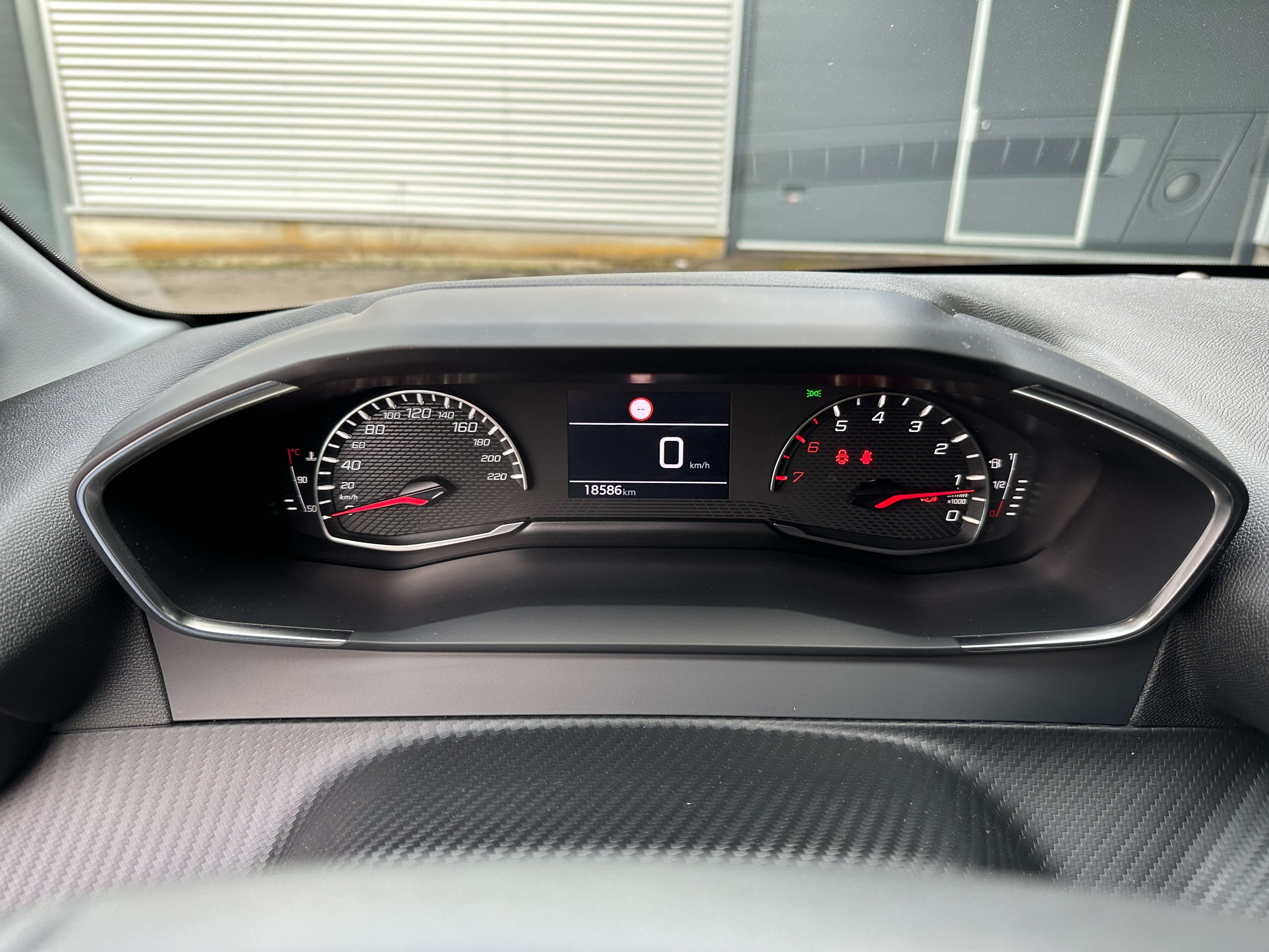 Peugeot 208 1.2i Benzine (EU6.4) *Carplay / Parkeerhulp/Gps** Garage Planckaert