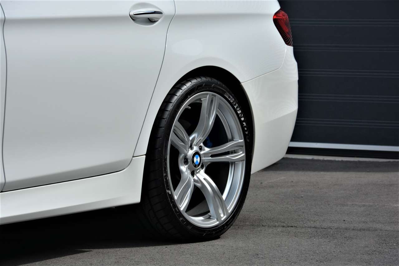 BMW 525 525 DAs TOURING *M-Sport* Pano,gps,pdc,20''Alu Garage Planckaert