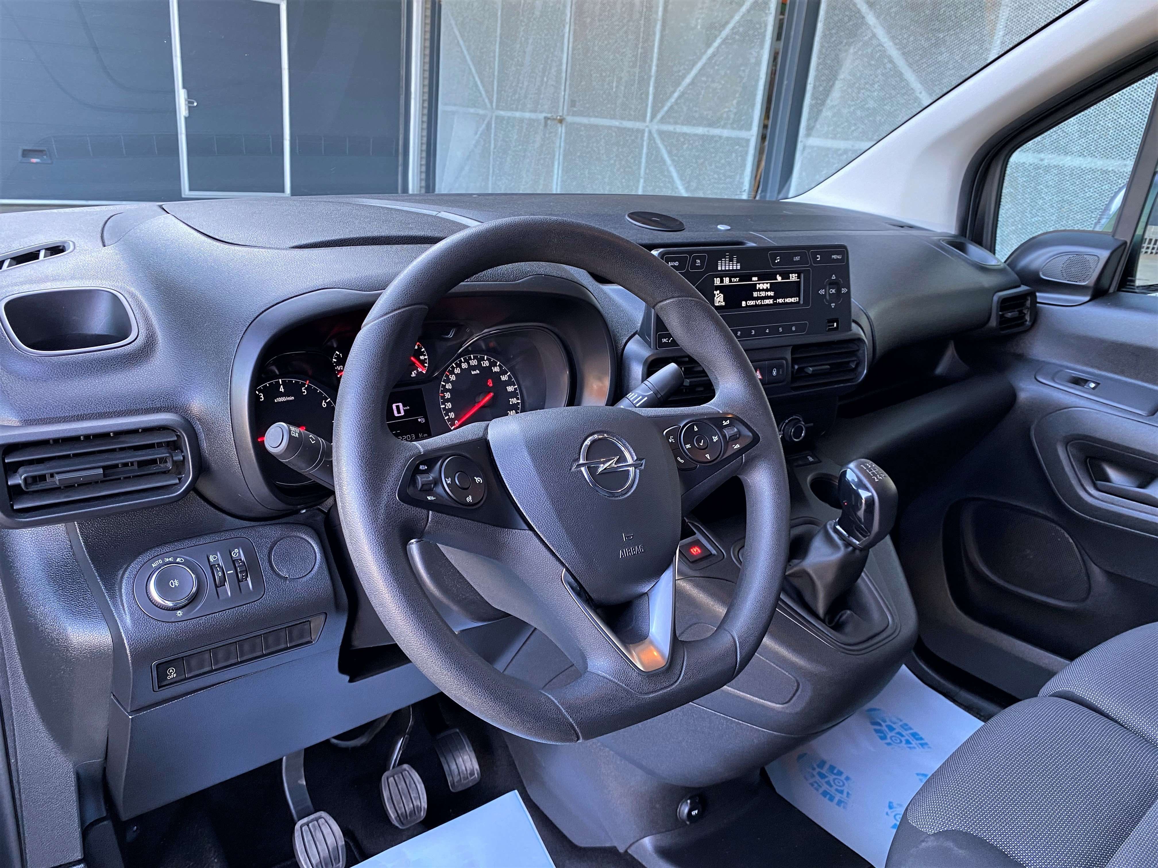 Opel Combo 1.5 TD BlueI-hdi 100pk * Euro 6d * Lichte vracht * Garage Planckaert