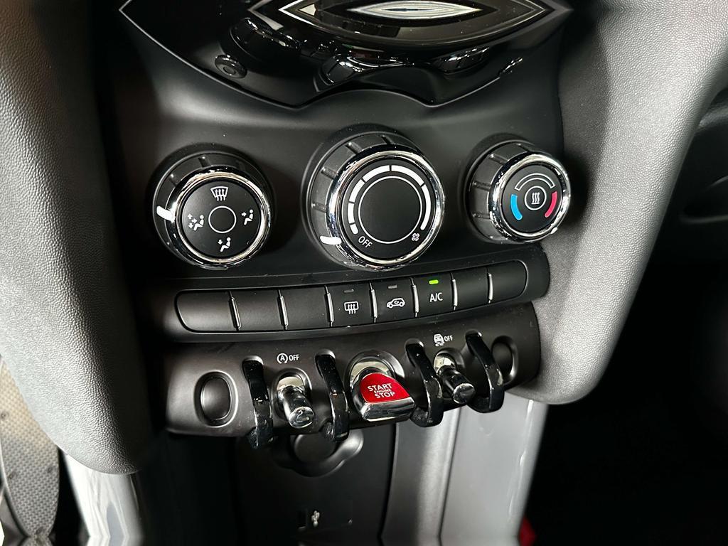 MINI One Cooper 1.5i Benzine **Navi/Dab+/Mini Connect** Garage Planckaert