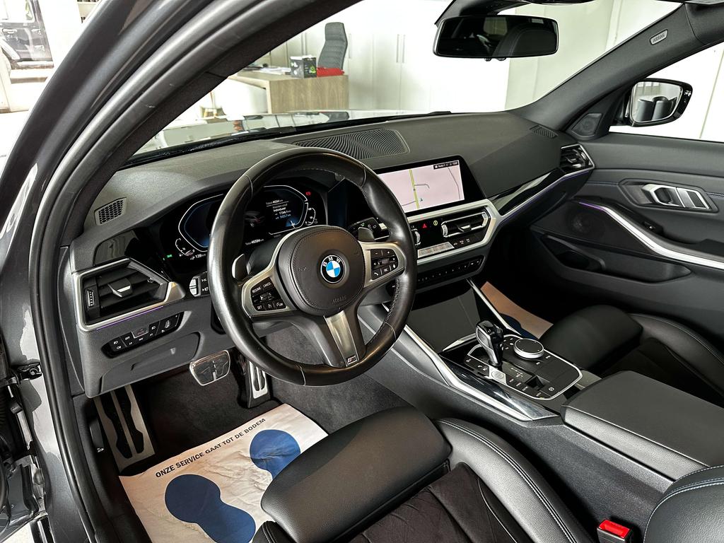 BMW 330 330e Touring *Pack M-Sport/Camera/Pano Dak/19''Alu Garage Planckaert