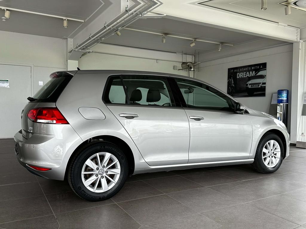 Volkswagen Golf 1.2 TSI Benzine *Xenon lichten/Bleutooth...* Garage Planckaert