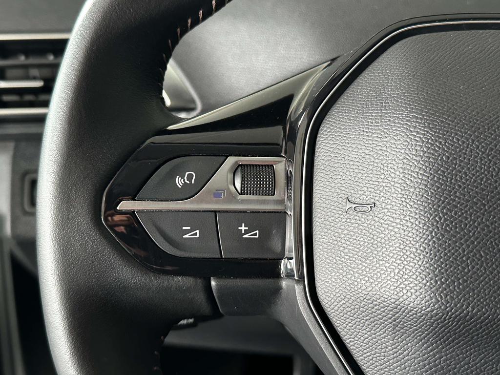 Peugeot 3008 1.2 PureTech *Camera/navi/pdc/carplay/full led* Garage Planckaert