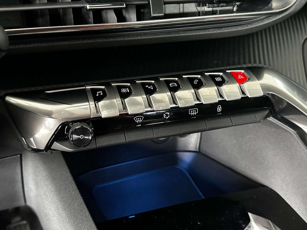 Peugeot 3008 1.2 PureTech *Camera/navi/pdc/carplay/full led* Garage Planckaert