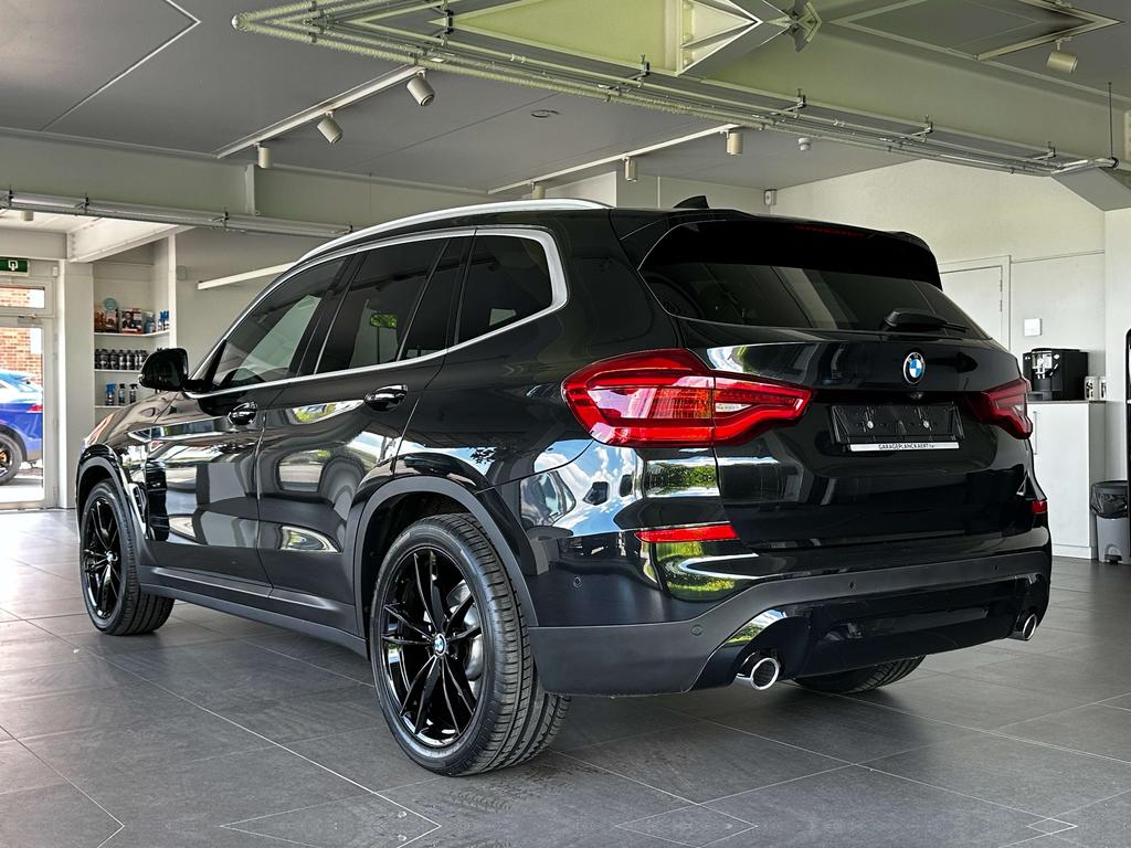 BMW X3 2.0 dA sDrive18 *pano dak/full led/camera/pdc* Garage Planckaert