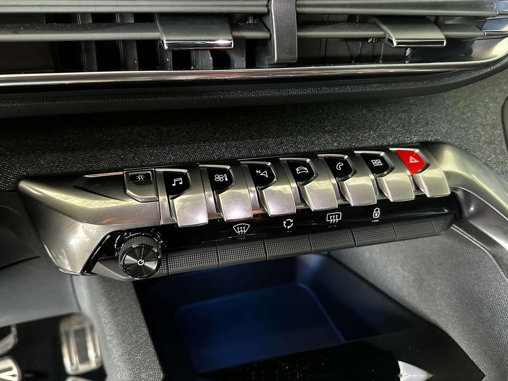 Peugeot 3008 1.2 Benzine GT Line * automaat/gps/camera/cc* Garage Planckaert