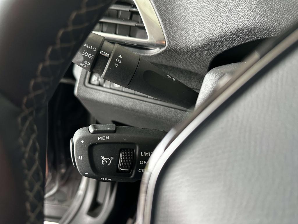Peugeot 3008 1.2i Allure Pack *navi/cam/carplay/pcd/cruise/...* Garage Planckaert