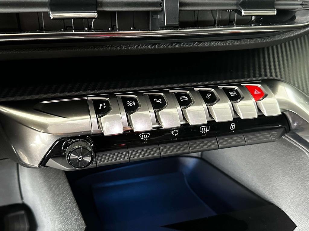 Peugeot 3008 1.2i Allure Pack *navi/cam/carplay/pcd/cruise/...* Garage Planckaert