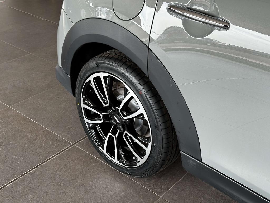 MINI Cooper Facelift Moonwalk grey 1.5i *Navi/pcd/dab/conn.* Garage Planckaert