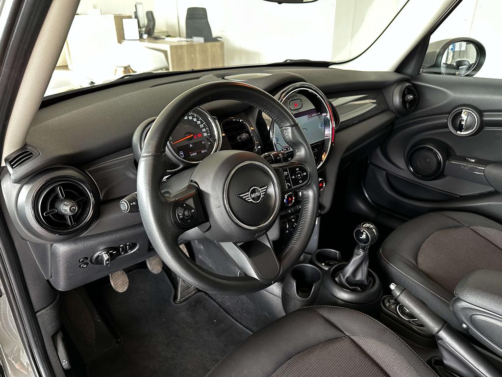 MINI Cooper Facelift Moonwalk grey 1.5i *Navi/pcd/dab/conn.* Garage Planckaert
