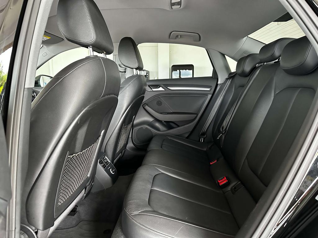 Audi A3 S- Line Berline 30 TFSI(Navi/cruise/pdc/connect) Garage Planckaert