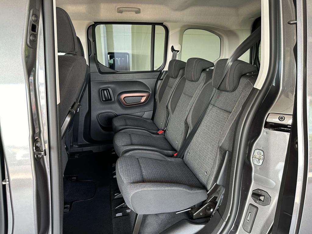 Peugeot Rifter 1.2 Benzine / Automaat GT *Camera/Pcd/Carplay* Garage Planckaert