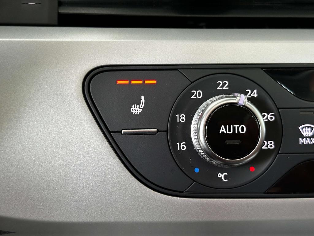 Audi A4 Avant 30 TDi *Carplay/Pano Dak/Leder/Camera/Led* Garage Planckaert