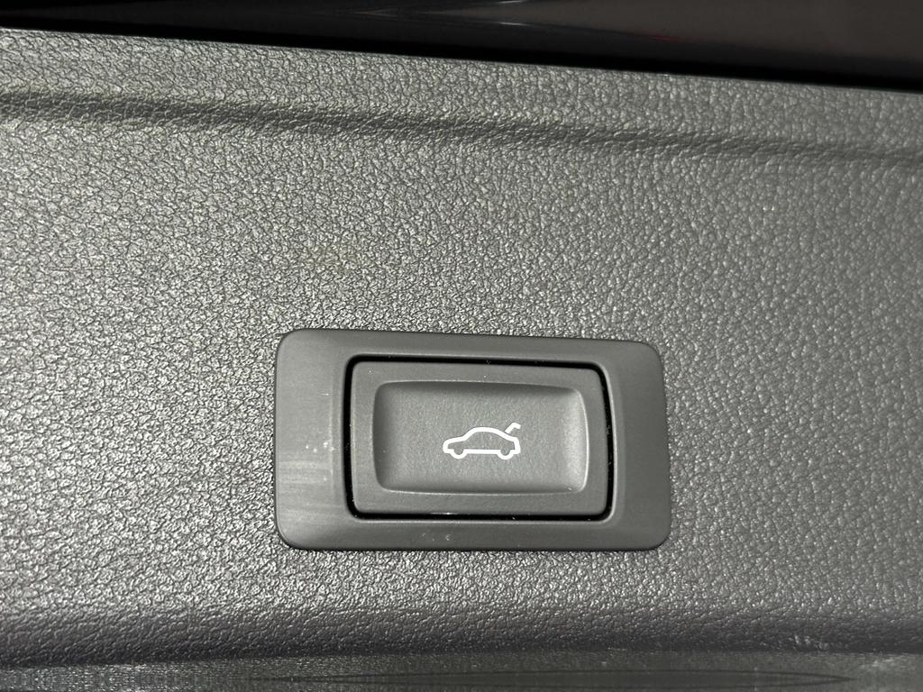 Audi A4 Avant 30 TDi *Carplay/Pano Dak/Leder/Camera/Led* Garage Planckaert
