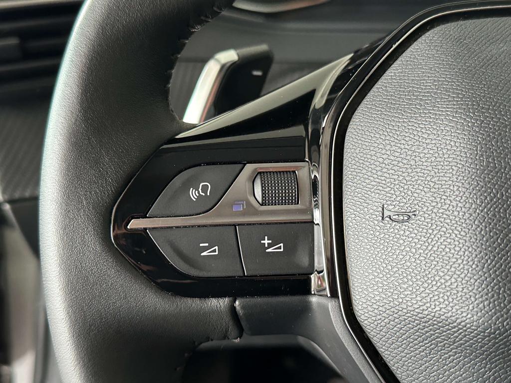 Peugeot 208 1.2i Benzine/Automaat *Carplay/Cruise/Navi/Airco* Garage Planckaert