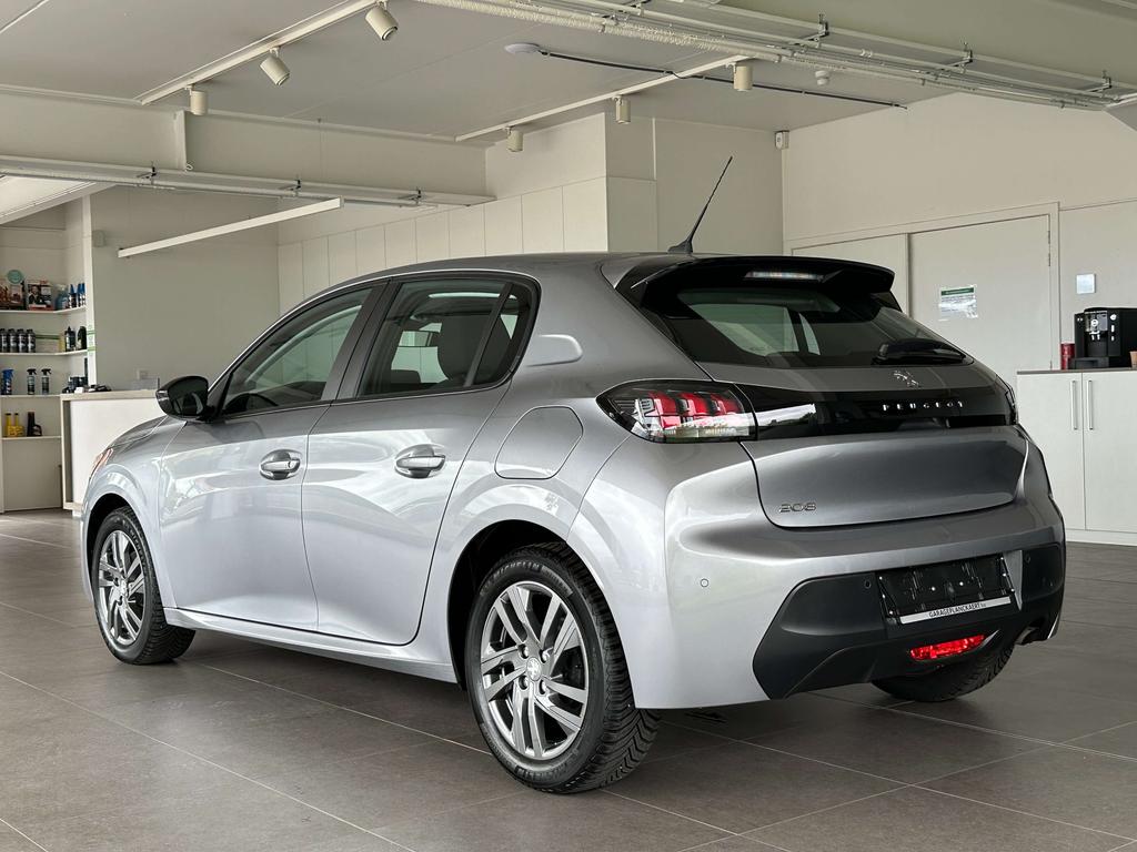 Peugeot 208 1.2i Benzine **Navi/pdc/Cruise/dab+/Carplay** Garage Planckaert