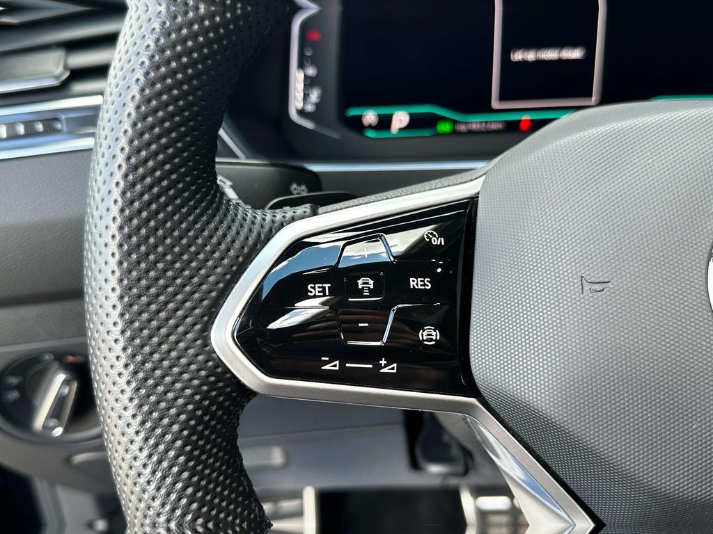 Volkswagen Tiguan Allspace 1.5 TSI R-Line DSG *7 zitplaatsen!/Pano/Camera** Garage Planckaert