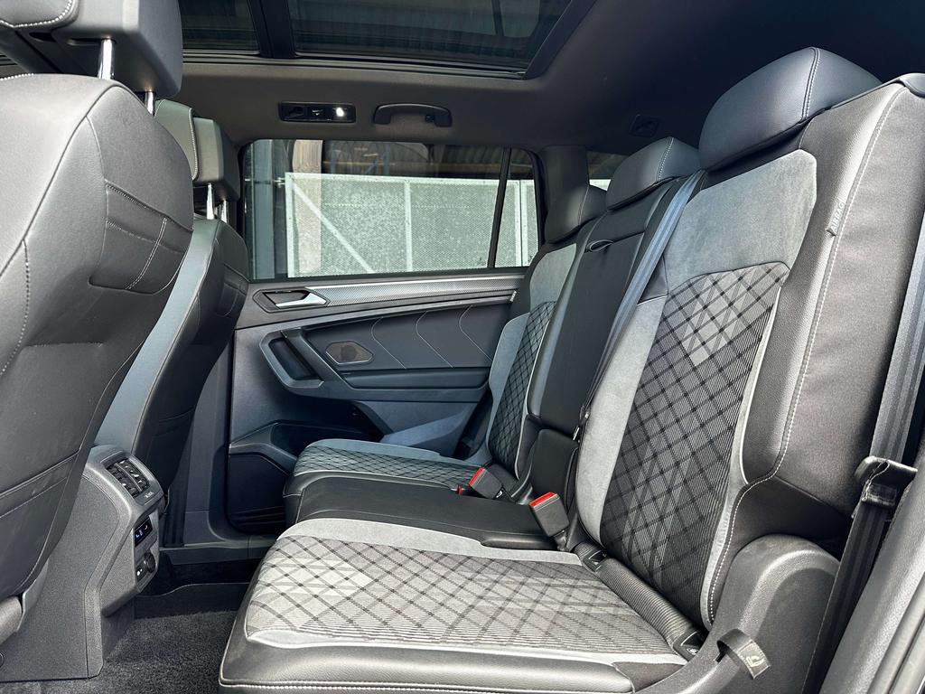Volkswagen Tiguan Allspace 1.5 TSI R-Line DSG *7 zitplaatsen!/Pano/Camera** Garage Planckaert