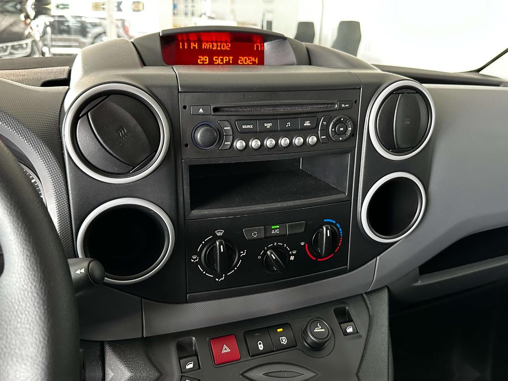 Citroen Berlingo 1.6i Benzine / Lichte vracht ** 5.000km!!!** Garage Planckaert