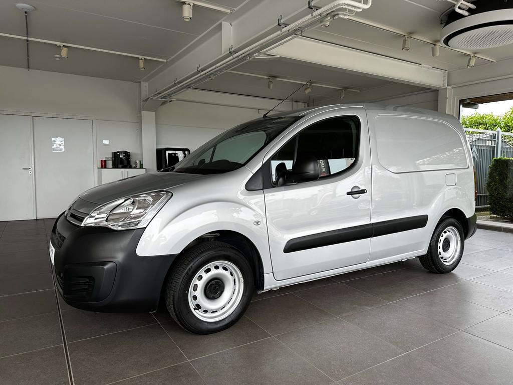 Citroen Berlingo 1.6i Benzine / Lichte vracht ** 5.000km!!!** Garage Planckaert