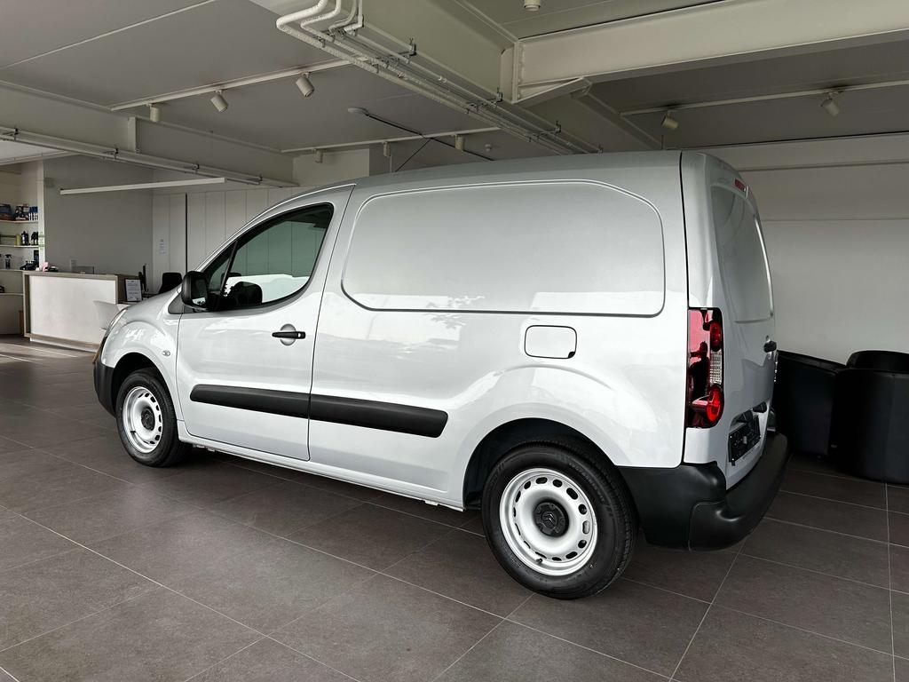 Citroen Berlingo 1.6i Benzine / Lichte vracht ** 5.000km!!!** Garage Planckaert