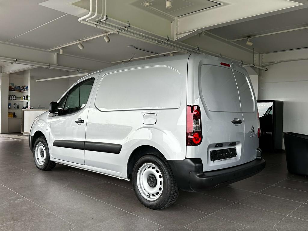 Citroen Berlingo 1.6i Benzine / Lichte vracht ** 5.000km!!!** Garage Planckaert