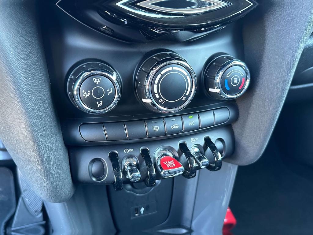 MINI One Cooper 1.5 **Navi/Carplay/Full Led/Cruise** Garage Planckaert