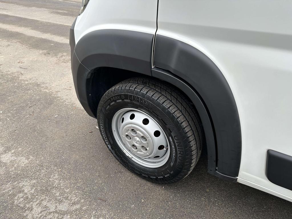 Peugeot Boxer 2.2HDI 140pk Meubelbak *Navigatie / €20.990+btw Garage Planckaert