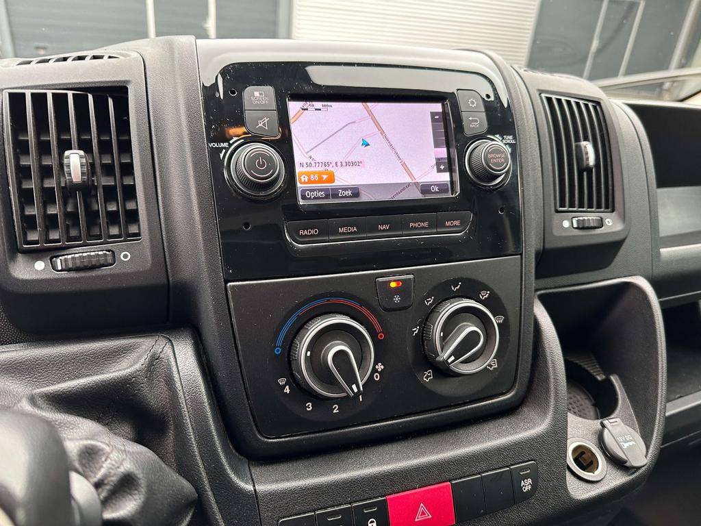 Peugeot Boxer 2.2HDI 140pk Meubelbak *Navigatie / €20.990+btw Garage Planckaert