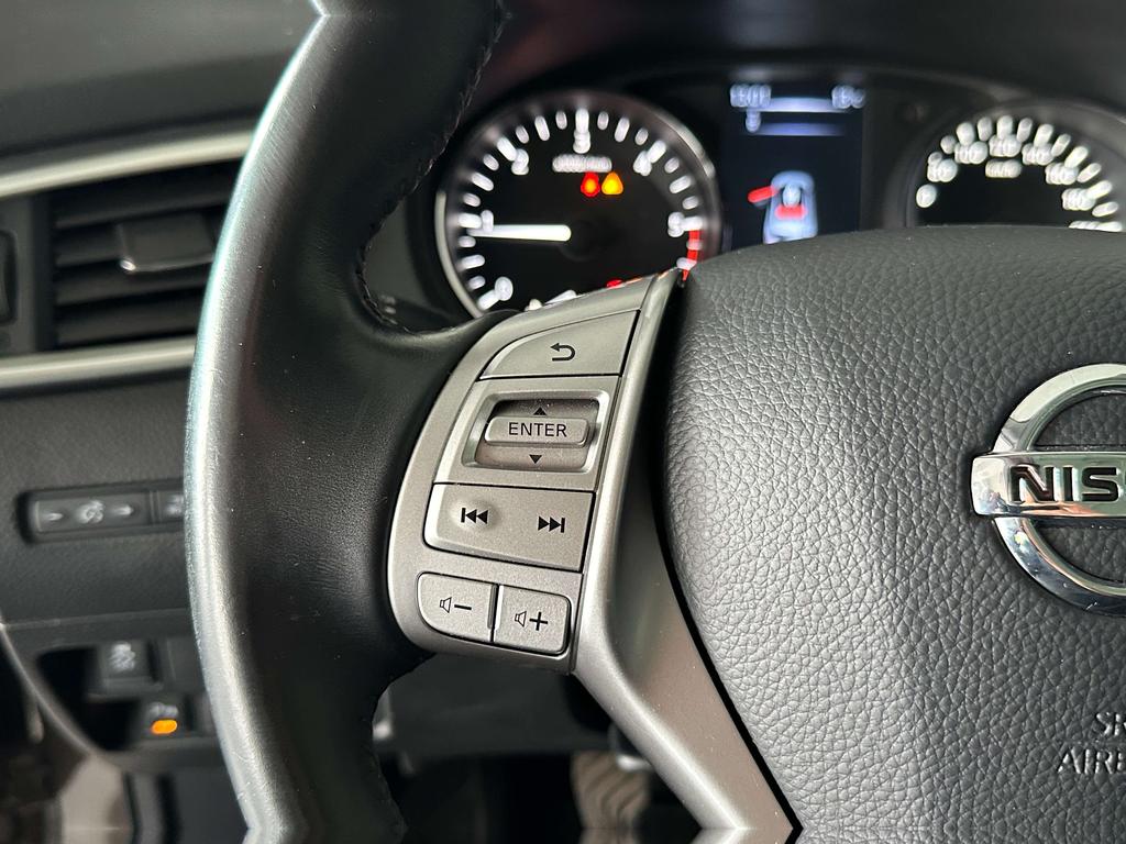 Nissan Qashqai 1.5 dCi 2WD *Camera /18'' alu/pano dak/Navi/pdc* Garage Planckaert
