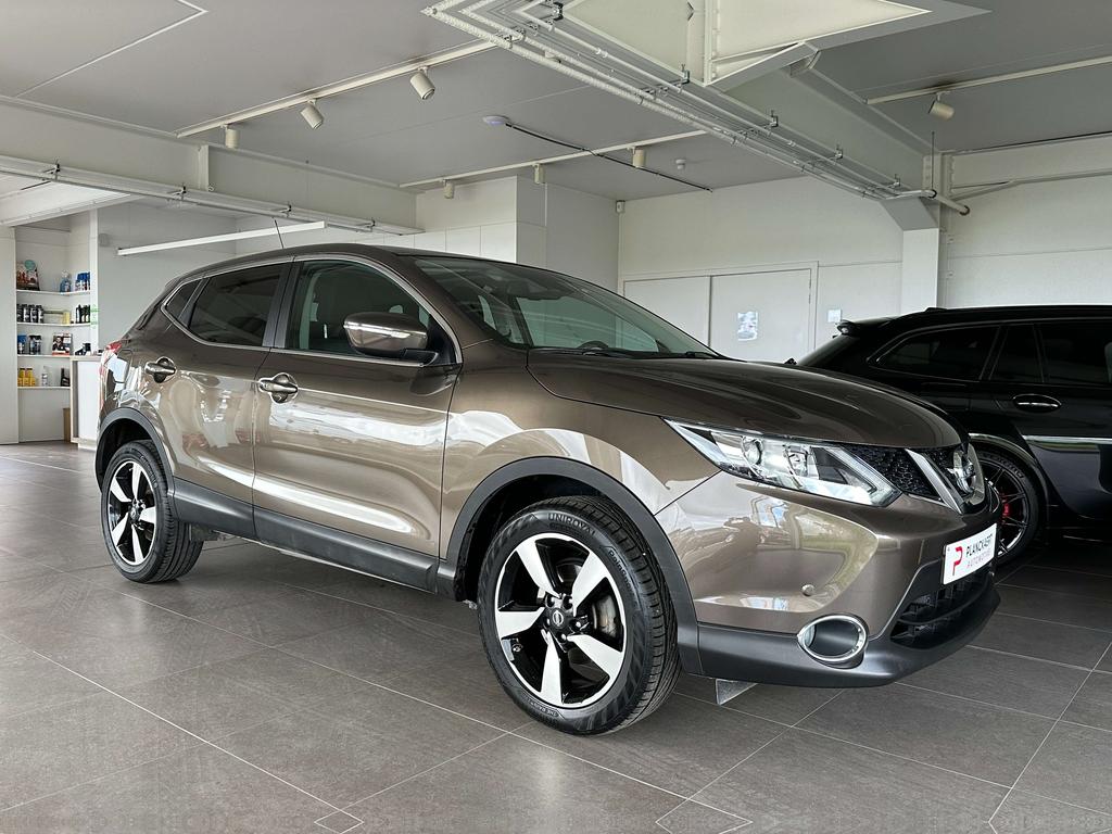Nissan Qashqai 1.5 dCi 2WD *Camera /18'' alu/pano dak/Navi/pdc* Garage Planckaert