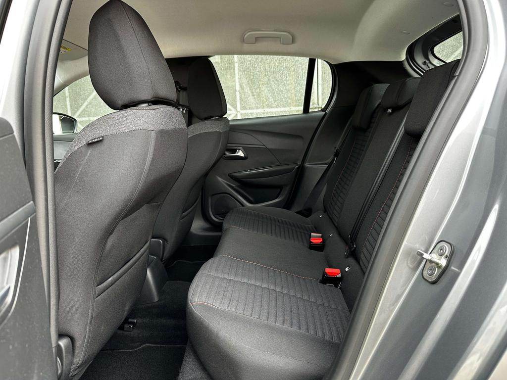 Peugeot 208 1.2i Benzine *Carplay/Pdc/Bleutooth/16''Alu/Navi* Garage Planckaert